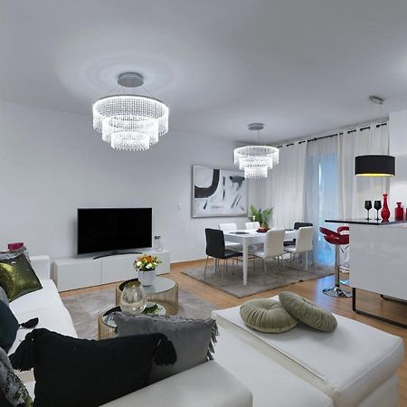 Elegant Apartment In Glyfada Athènes Extérieur photo