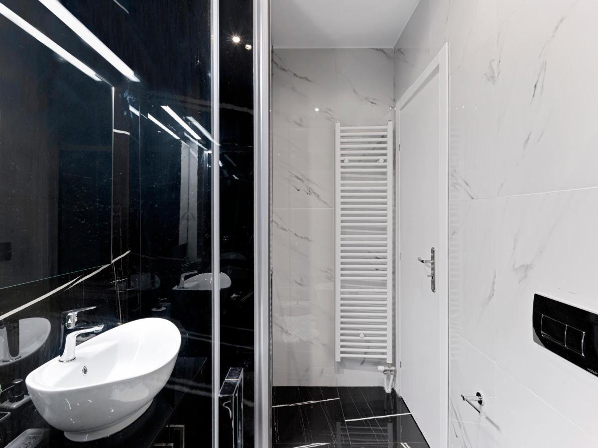 Elegant Apartment In Glyfada Athènes Extérieur photo