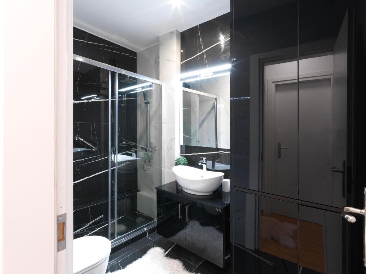 Elegant Apartment In Glyfada Athènes Extérieur photo