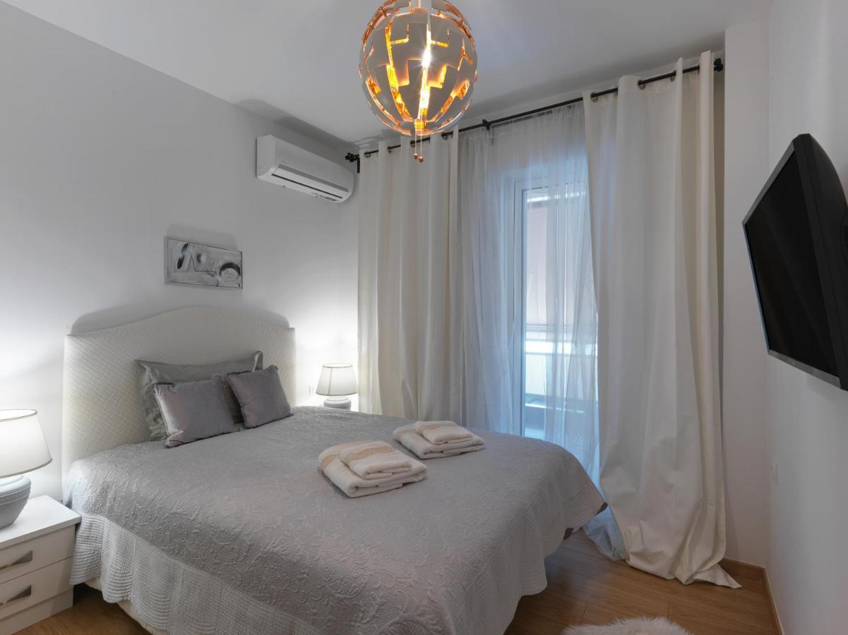 Elegant Apartment In Glyfada Athènes Extérieur photo